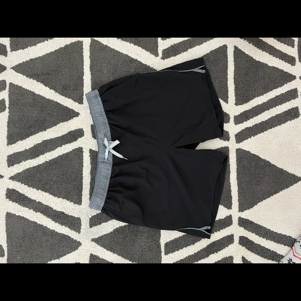 Men’s Vuori shorts